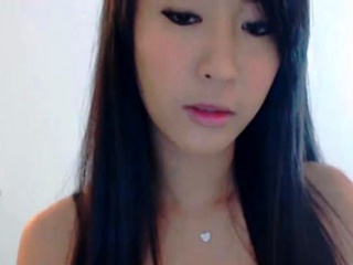 Cutest Asian Webcam Chick..